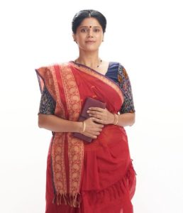 Karuna Pandey as Pushpa