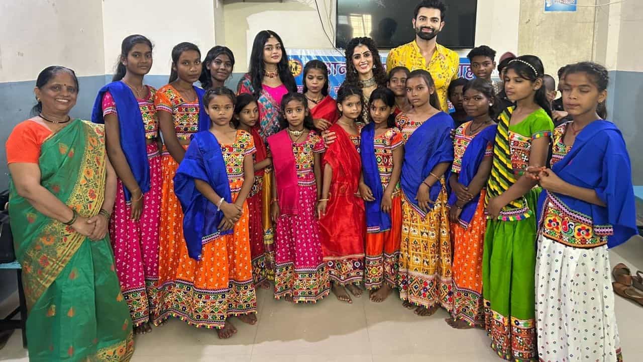 Prathaon Ki Odhe Chunri Beendani Cast Navratri Celebrations at Bhopal
