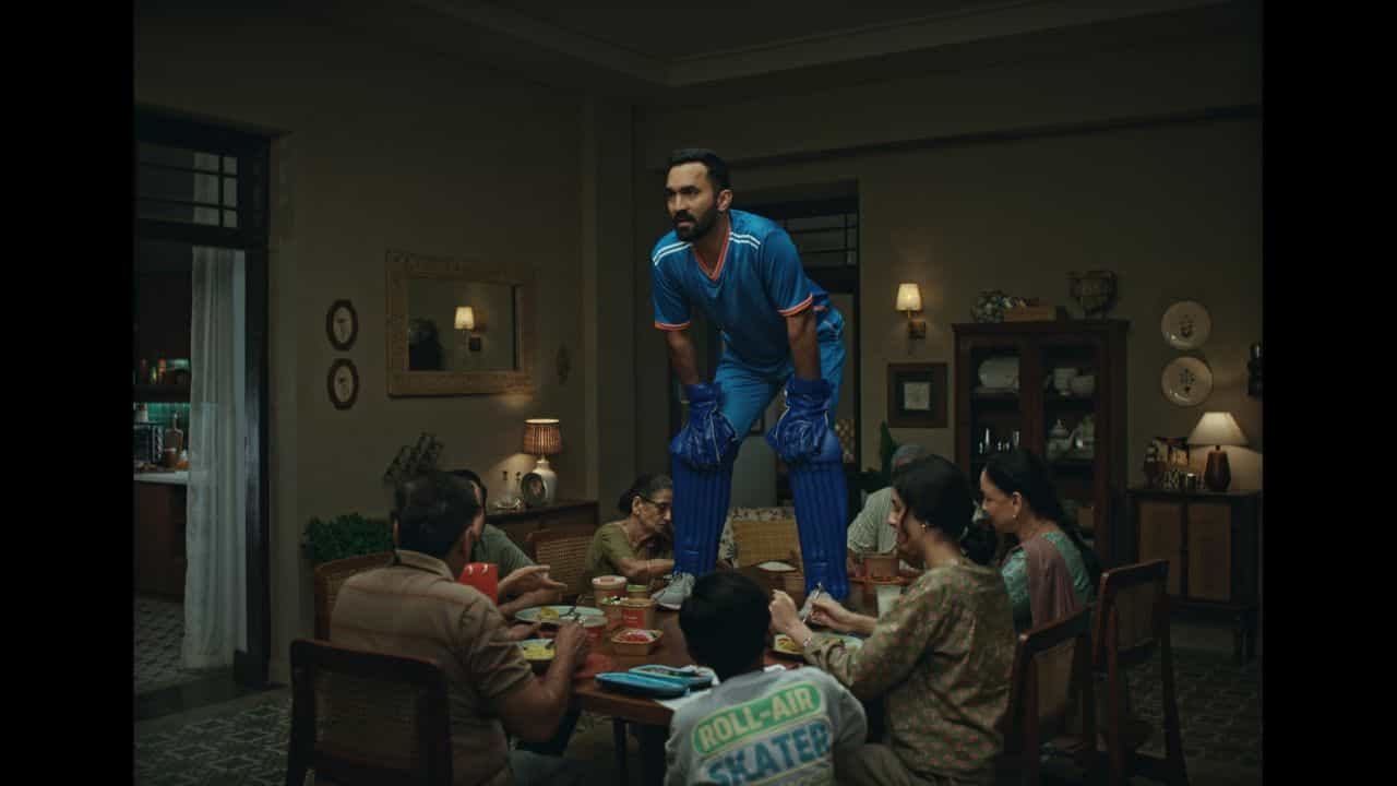 Swiggy Teams Up with Dinesh Karthik to Celebrate Food and Sports During the IPL Season